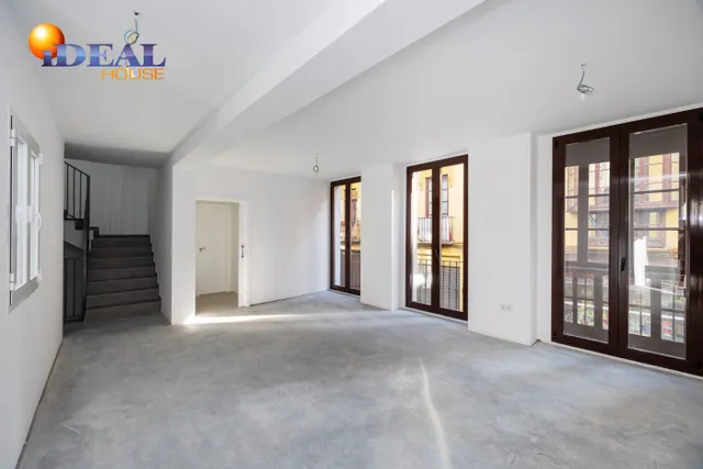 VENTA-ALQUILER DE EDIFICIO SINGULAR EN ESQUINA SAN MATIAS-NAVAS — 18