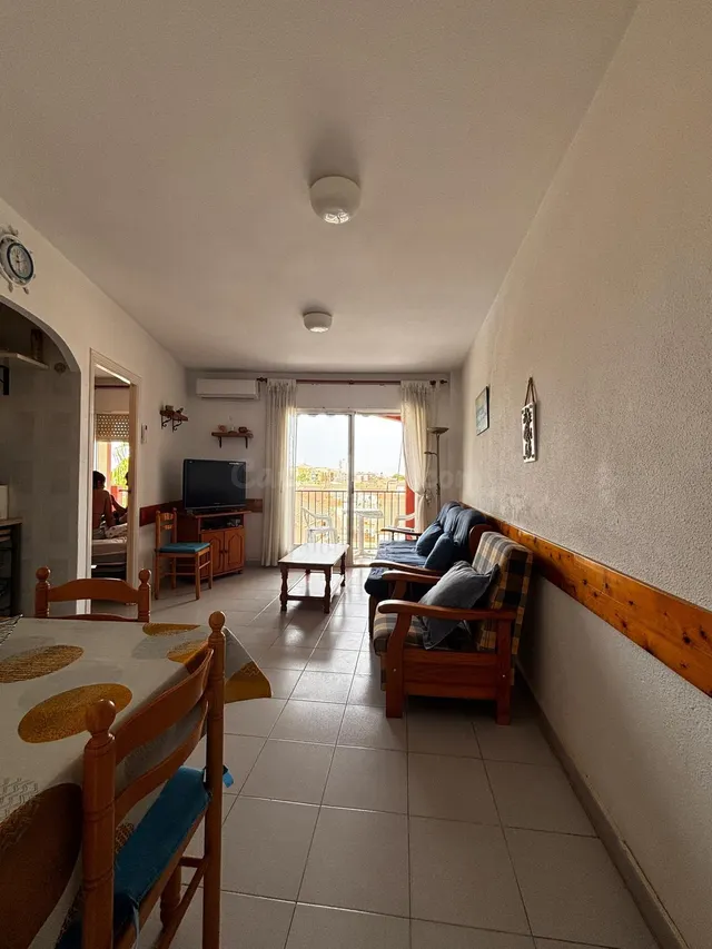 Apartamento con terraza a 300m de la playa de la isla de septiembre a junio — 12