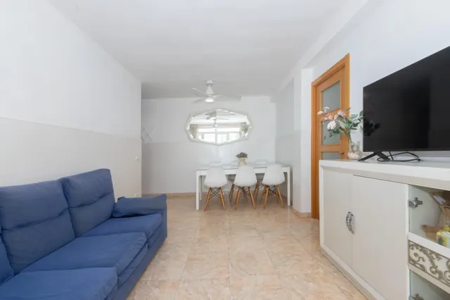 PISO EN VENTA EN CALLE  PRINCESA — 28
