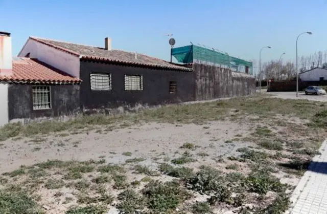 Urbis te ofrece dos parcelas  en venta en zona Tejares, Salamanca. — 2