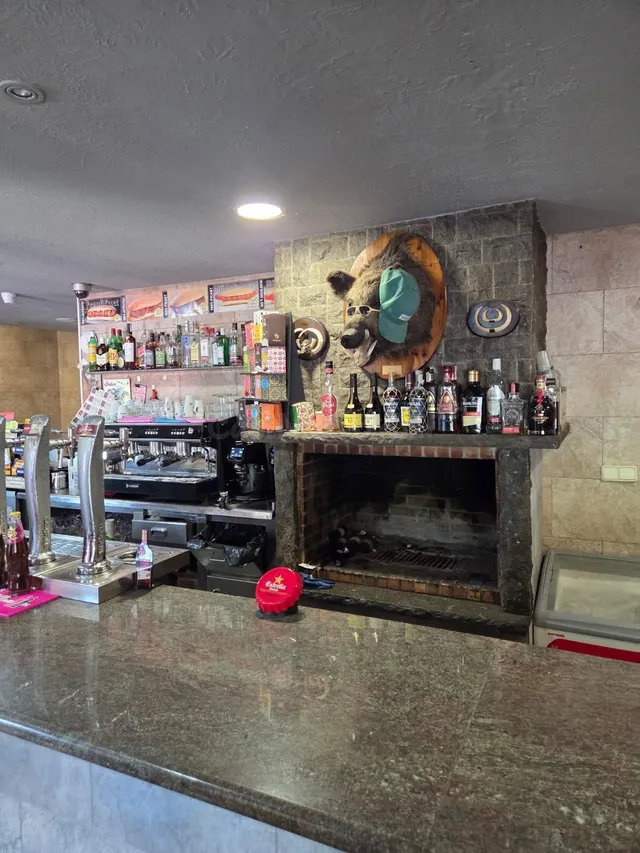 Oportunidad de Traspaso de Restaurante en Vacarisses a pie de carretera — 2