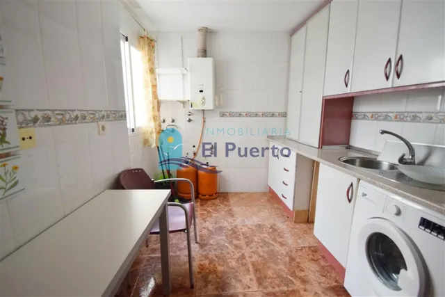 PISO AMPLIO Y LUMINOSO CERCA DE LA PLAYA – REF. 717 — 10