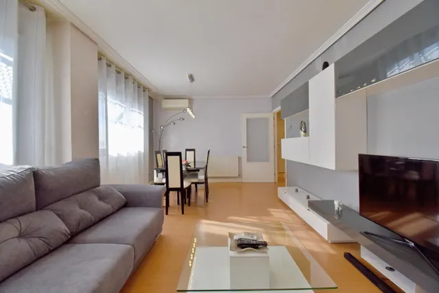 Soto del HENARES - 3 habitaciones, 2 baños, 2 plazas de garaje, piscina y trastero. — 6