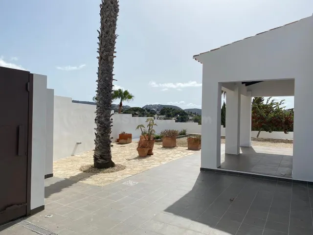 Villa de 4 dormitorios de estilo mediterráneo con vistas al  - foto 4