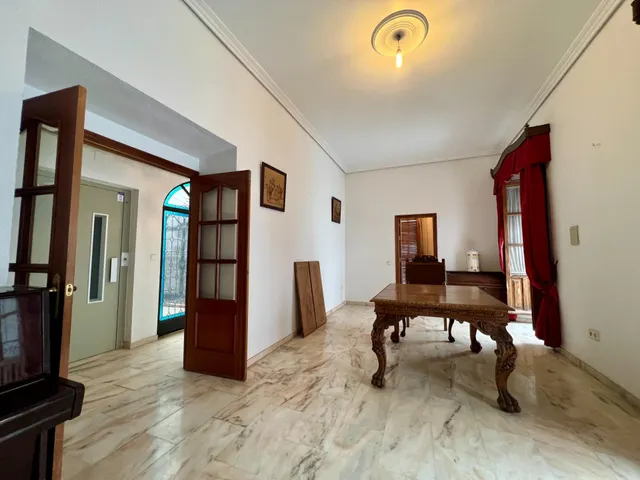C. EXCLUSIVA CASA EN LA JUDERÍA A 5 MINUTOS DE LA MEZQUITA-CATEDRAL CON GARAJE Y ASCENSOR — 29