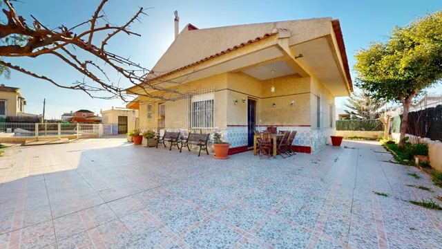 Fantástica PLANTA BAJA independiente con piscina privada en  - foto 2