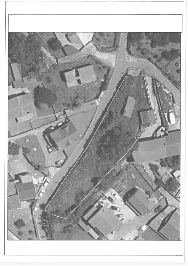 SOLAR CON SEGREGACIÓN DE 3 PARCELAS URBANIZABLE — 2