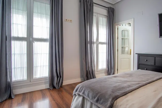 Espaciosa casa con encanto en el centro: elegancia, azotea y sótano en calle Murillo ✨ — 37
