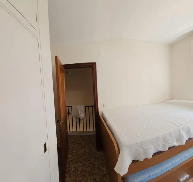 Casa adosada de 4 dormitorios con gran porche, patio y terraza en el centro de Chipiona — 25