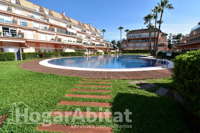 ¡EN PRIMERA LÍNEA DE PLAYA! LUMINOSO EN RESIDENCIAL CON PISCINA Y GARAJE — 29