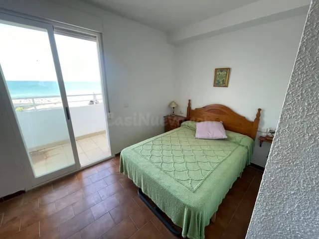 Vivienda luminosa con dos terrazas frente a la playa en Peñí - foto 2