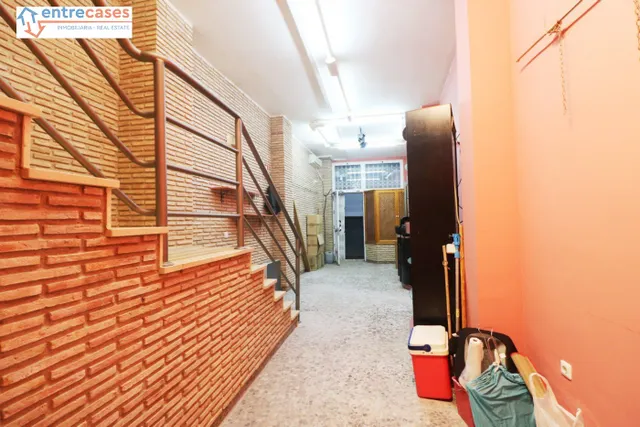 CONSTRUCCIÓN HABILITADA COMO LOCAL COMERCIAL — 3