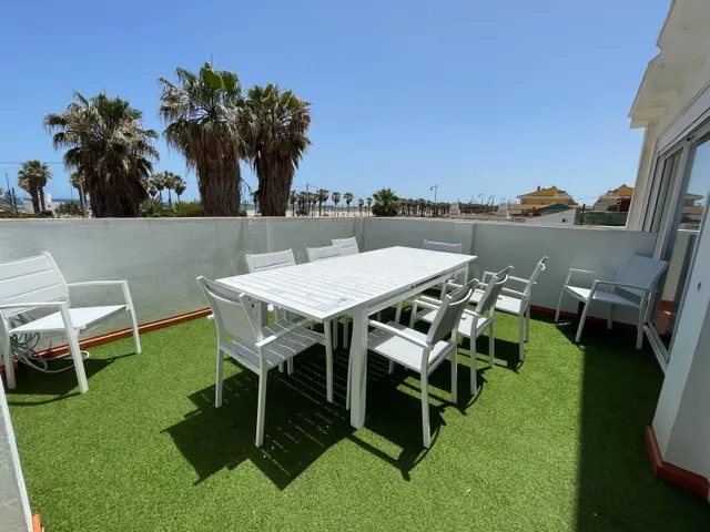 Alquiler de casa en playa Malvarrosa de 5 habitaciones y 4 b - foto 5