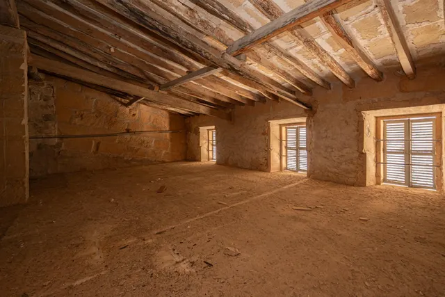 Casa señorial de 300 m2 para reforma integral en el centro de Porreres — 31