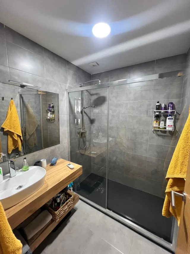 Casa reformada con terraza, Alicante, Torrevieja. 3 habitaciones, 74 m2, 1 kilómetro del mar — 11