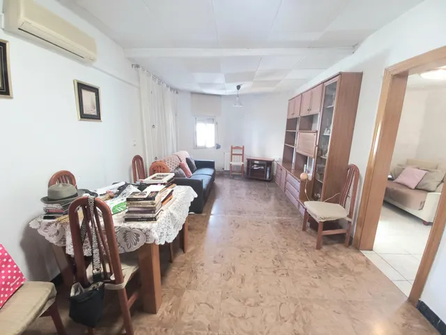 CHALET ADOSADO A REFORMAR, ESQUINERO CON SALIDA A DOS CALLES — 15