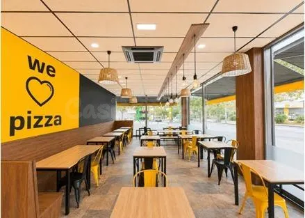 Traspaso de excelente negocio (actualmente pizzeria) en la crta. principal de entrada a Girona — 2