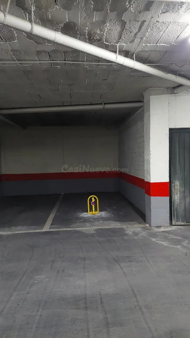 Garaje 12m² en venta - Centro — 2