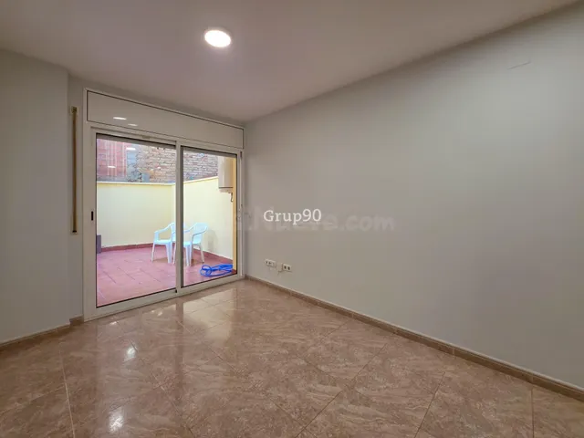 ¡REFORMADO Y LISTO PARA ENTRAR A VIVIR! Acogedor apartamento - foto 4