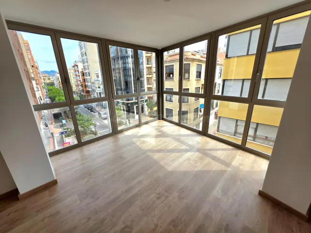 Exclusiva vivienda a estrenar en Castellón sin muebles - foto 4