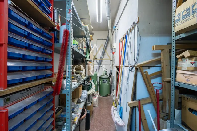 Local comercial 198m² en venta - Mestral — 13