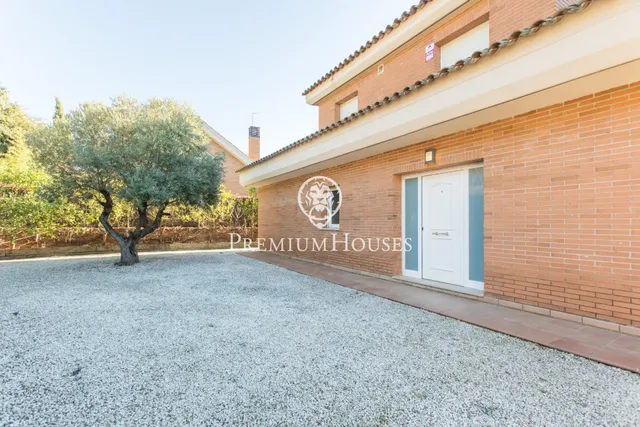 Casa independiente con vistas al mar en venta en Arenys de Mar — 33
