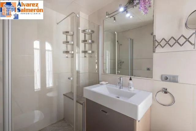 ¡CASA CON ENCANTO Y VISTAS EN PLENA PLAZA DE SANTO DOMINGO... EN EL EMBLEMÁTICO BARRIO DEL REALEJO! — 21