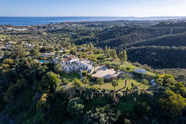 Chalet 6 habitaciones 341m² en venta - Costa Del Sol - foto 3