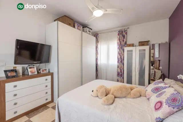 Casa en Armilla con terraza, patio y amplia cochera — 14