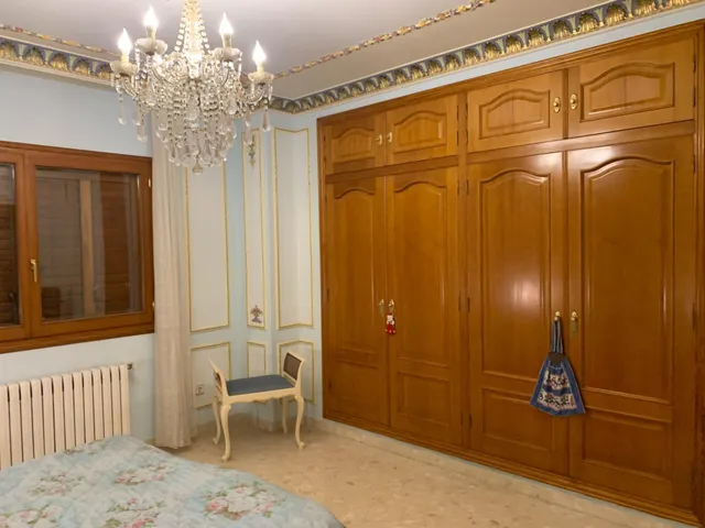 EXCELENTE CASA/CHALET, CON  MUY AMPLIA PARCELA, FRUTALES Y PISCINA, PLAYAS A 10 MINUTOS EN COCHES. — 42