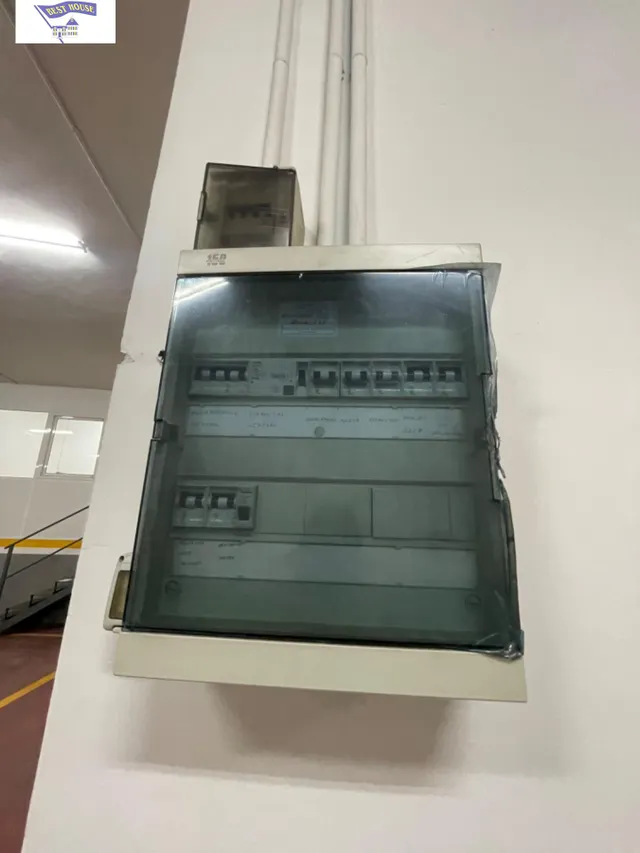 LOCAL CON VADO. 9 PLAZAS DE GARAJE. POSIBILIDAD DE T RASTEROS — 14