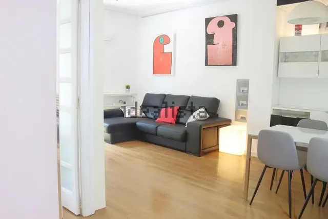 Piso 2 habitaciones 80m² en alquiler - Centro - Sant Francesc — 4