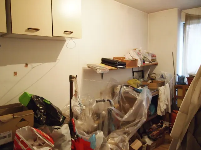 ENTREPLANTA ACONDICIONADA COMO PELUQUERÍA EN EL CENTRO DE PONFERRADA — 4