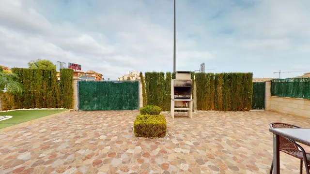 Precioso Bungalow a un paso de Zenia Boulevard — 40