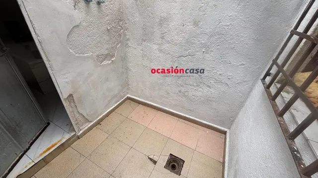 CASA TIPO APARTAMENTO PARA TERMINAR DE REFORMAR - foto 5