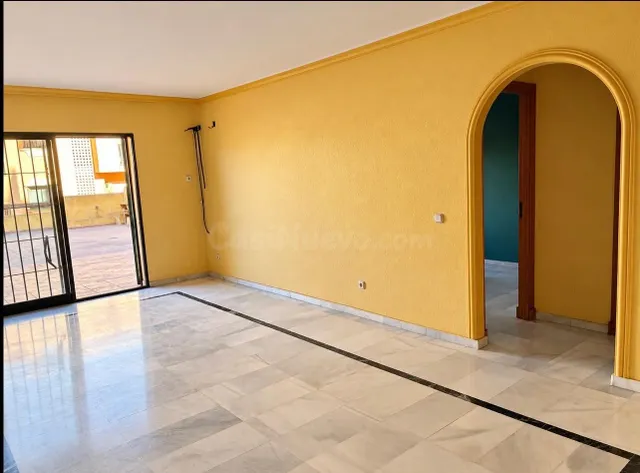OPORTUNIDAD EN BEL-AIR · BAJO DE 3 DORMITORIOS, 2 BAÑOS, GRA - foto 3