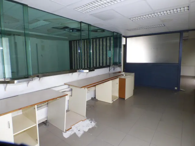 Local comercial esquinero en la Carretera de Santpedor — 7