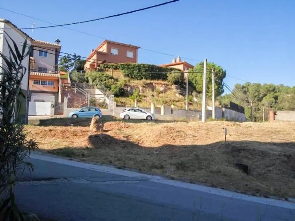 TERRENO URBANO NO CONSOLIDADO EN VENTA EN EL BRUC URB.MONTSERRAT PARK