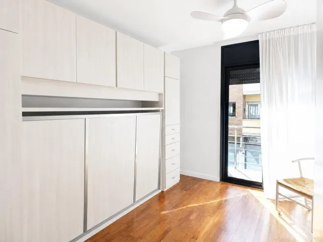 Vivienda exclusiva de 3 habitaciones, seminueva,  con piscina comunitaria en zona Sagrada Familia de Manresa — 16
