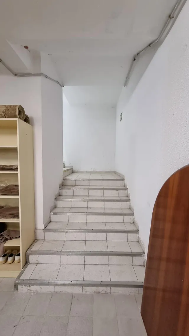 LOCAL COMERCIAL EN VENDA AL CENTRE — 30