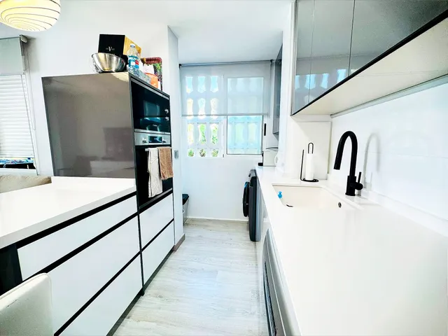 Alquiler de temporada apartamento con reforma integral — 11