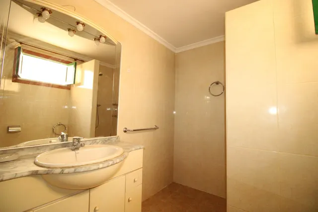Casa con encanto, amplios espacios y muchas posibilidades en Albujón — 16