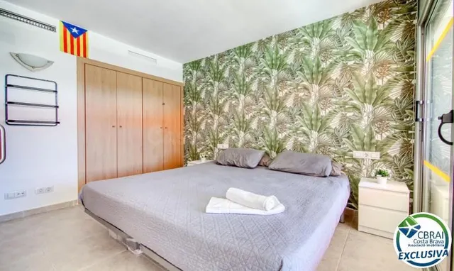 Apartamento moderno en planta baja con terraza y piscina en  - foto 2