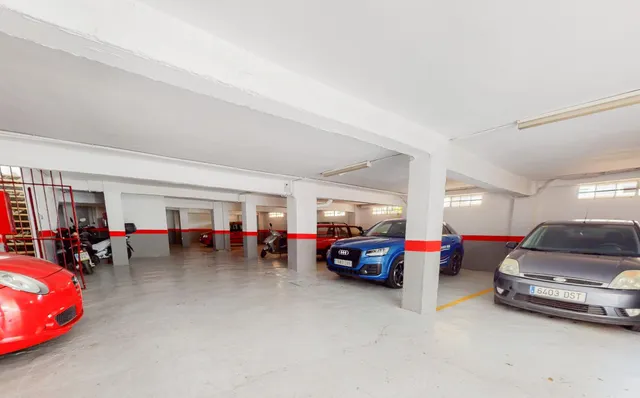 BONITO APARTAMENTO EN BENALMADENA FRENTE A PUERTO MARINA — 13