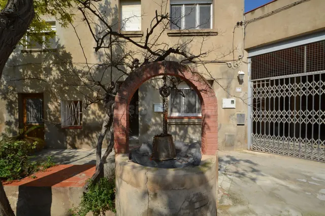 Casa céntrica en Deltebre con terraza - foto 2