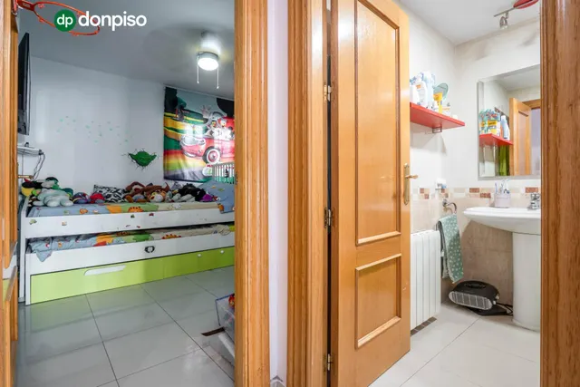 PISO EN LAS GABIAS JUNTO AL METRO — 20