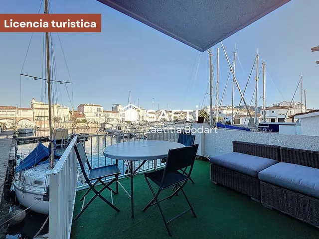 Piso con terraza, licencia turística  Empuriabrava — 21