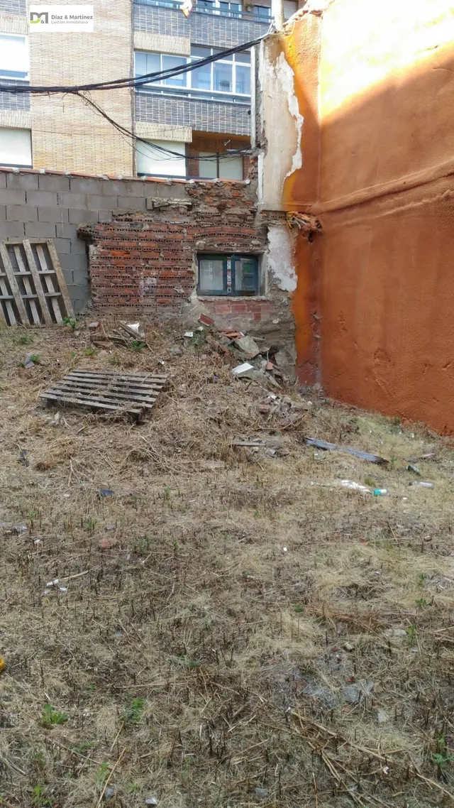 SOLAR URBANO 202 M2, ZONA CRUCERO - PINILLA — 2