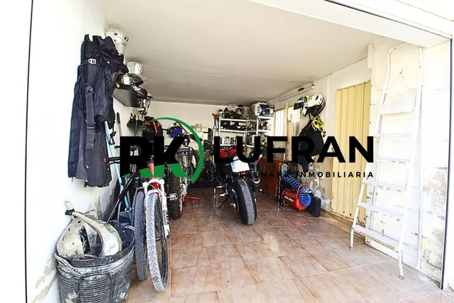 CHALET PAREADO EN SAX (ALICANTE) CON GARAJE Y PATIO — 36