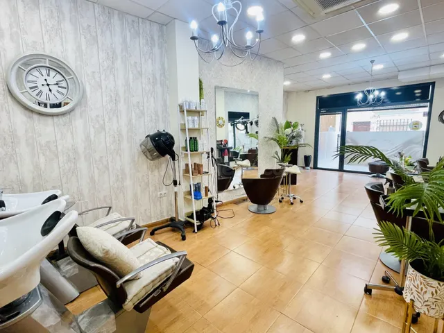 LOCAL EN VENTA EN ZONA CERCANA AL MERCADO DE ABASTOS¡¡¡¡ - foto 4